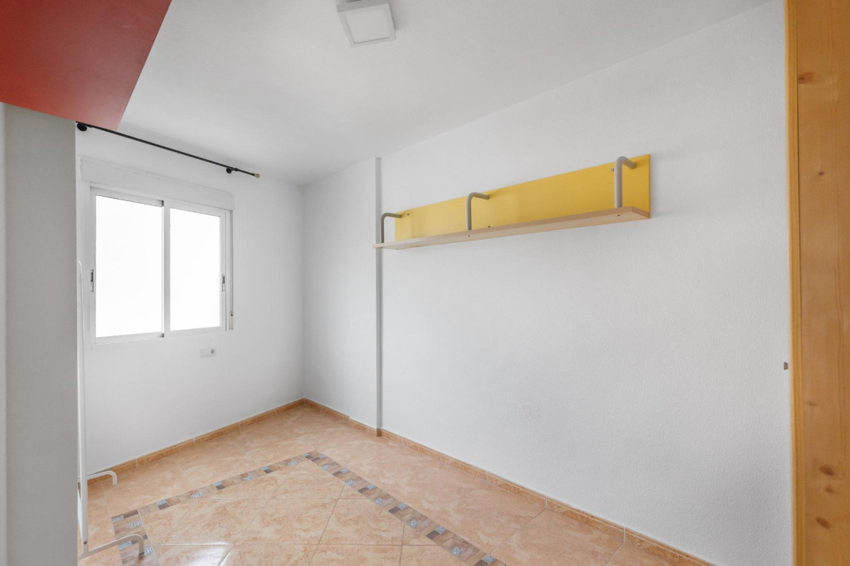 Resale - Apartment  - Torrevieja - Playa del cura