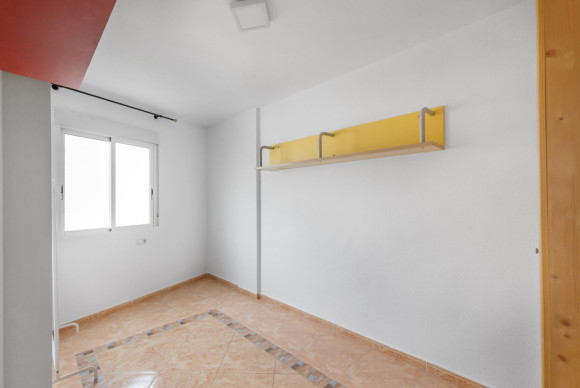 Resale - Apartment  - Torrevieja - Playa del cura