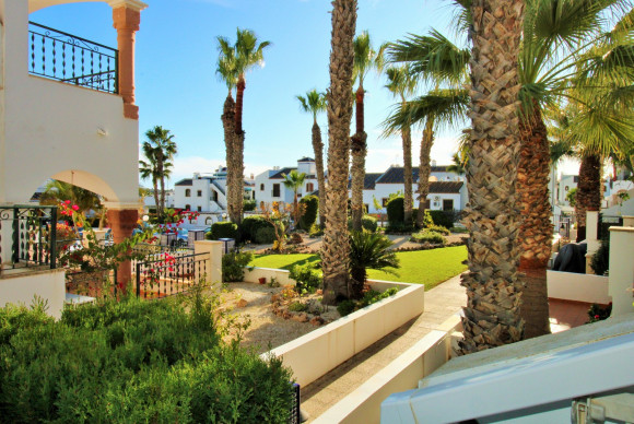 Resale - Townhouse - Villamartin - PAU 8