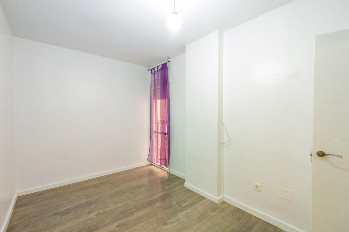 Resale - Apartment  - Torrevieja - Estacion de autobuses