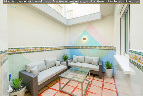 Resale - Apartment  - Torrevieja - Estacion de autobuses