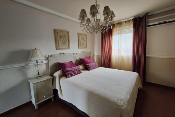 Lange Termijn Verhuur - Penthouse Dúplex - Villajoyosa - Cala Villajoyosa