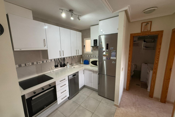 Resale - Apartment  - Torrevieja - Centro