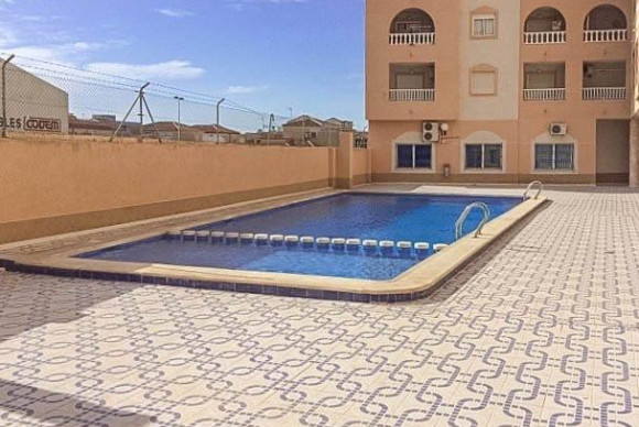 Resale - Apartment  - Torrevieja - Centro