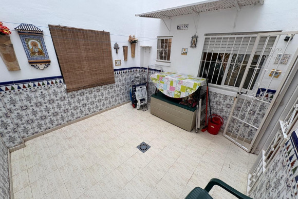 Resale - Apartment  - Torrevieja - Centro