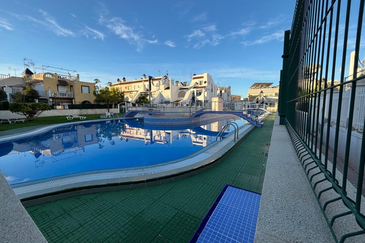 Resale - Pareado - Torrevieja - Carrefour