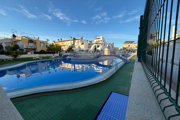 Resale - Pareado - Torrevieja - Carrefour