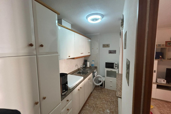 Resale - Apartment  - Torrevieja - Estacion de autobuses