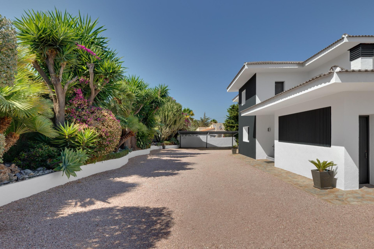 Resale - Villa de Lujo - Calpe - Benicolada