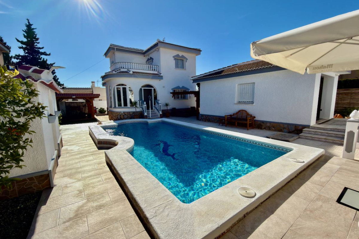 Herverkoop - Villa - Ciudad Quesada