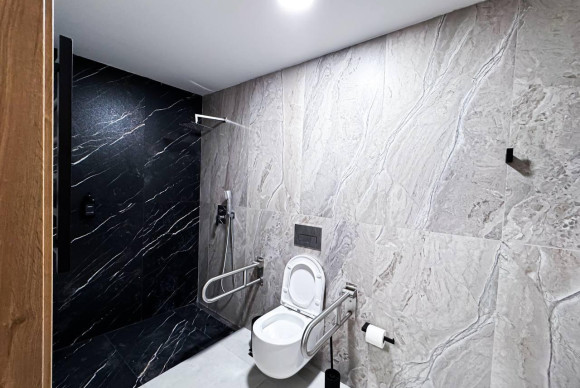 Herverkoop - Hotel - Torrevieja - Centro