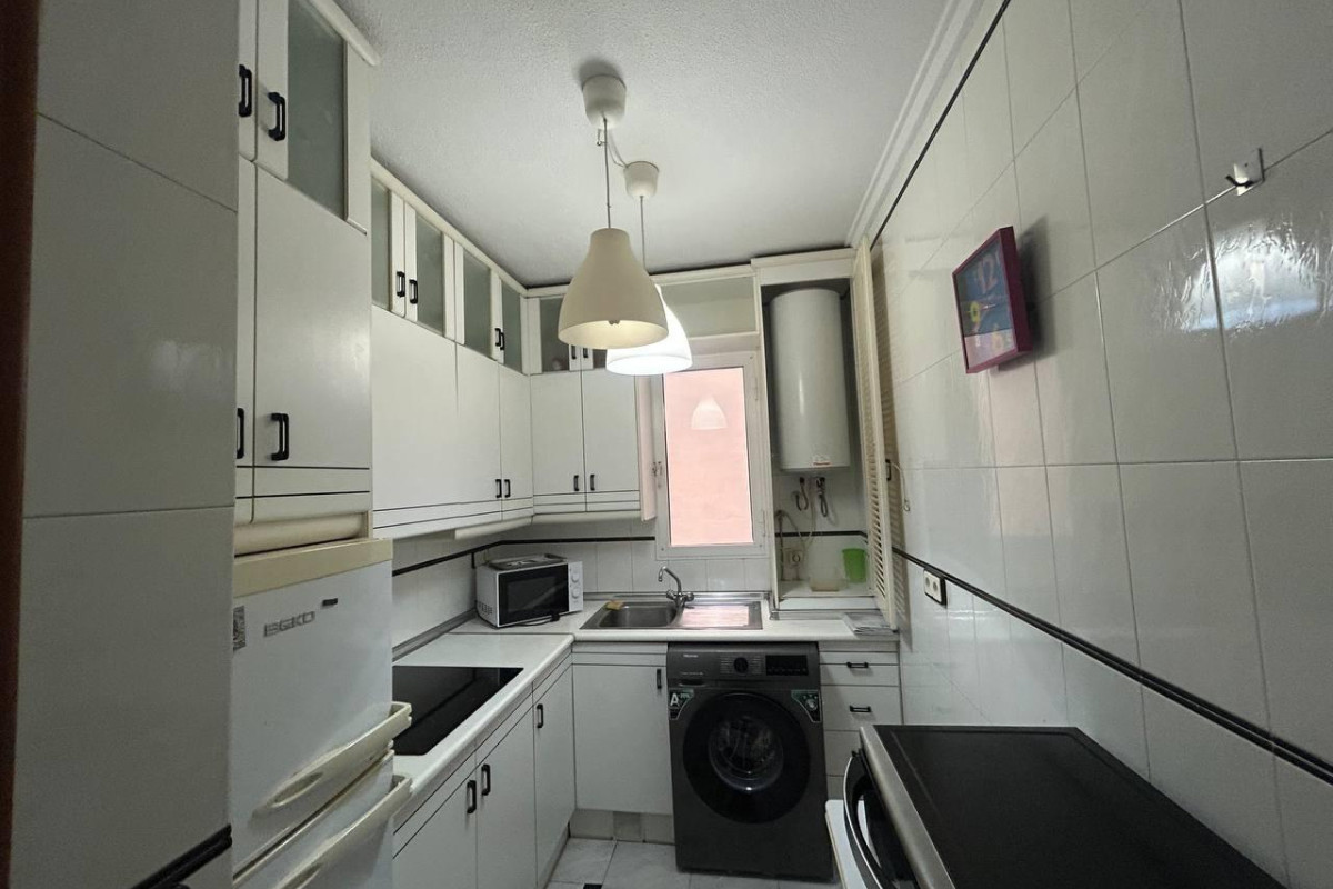 Resale - Apartment  - Torrevieja - Playa del Cura