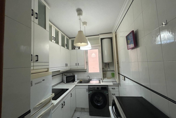 Resale - Apartment  - Torrevieja - Playa del Cura