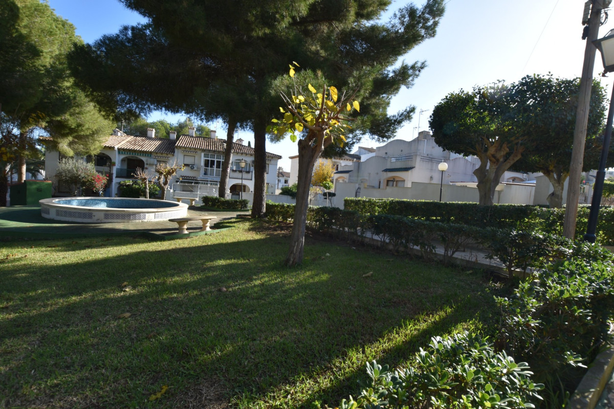 Resale - Townhouse - Torrevieja - Lago Jardin