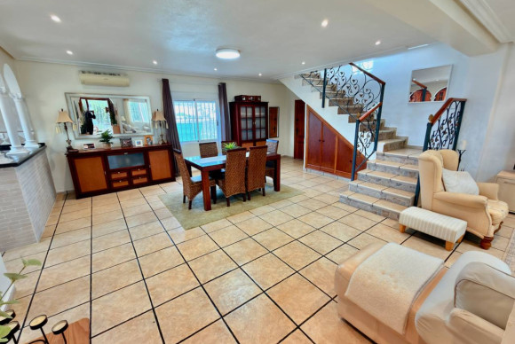 Revente - Villa - Hondón de las Nieves