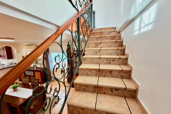 Revente - Villa - Hondón de las Nieves