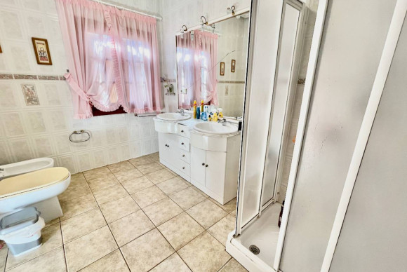 Herverkoop - Landelijke Woning-Finca - Daya Nueva