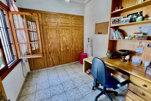 Herverkoop - Landelijke Woning-Finca - Daya Nueva