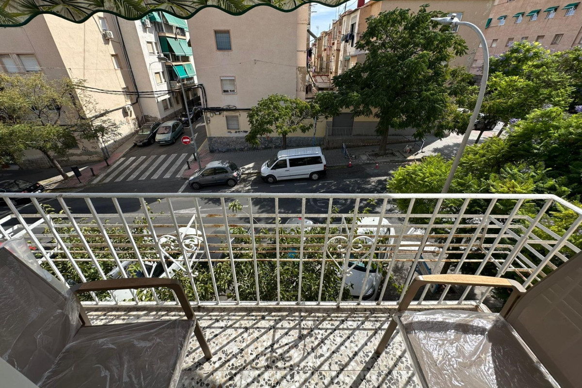 Resale - Apartment  - Alicante - Pau I