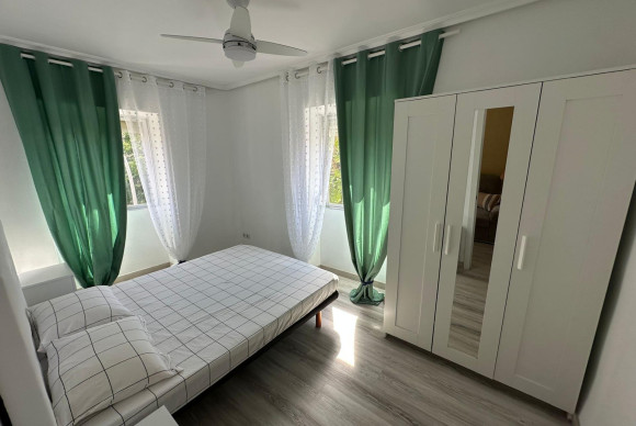 Resale - Apartment  - Alicante - Pau I