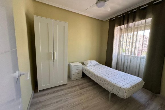 Resale - Apartment  - Alicante - Pau I