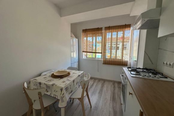 Resale - Apartment  - Alicante - Pau I