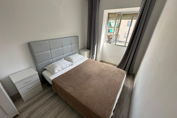 Resale - Apartment  - Alicante - Pau I