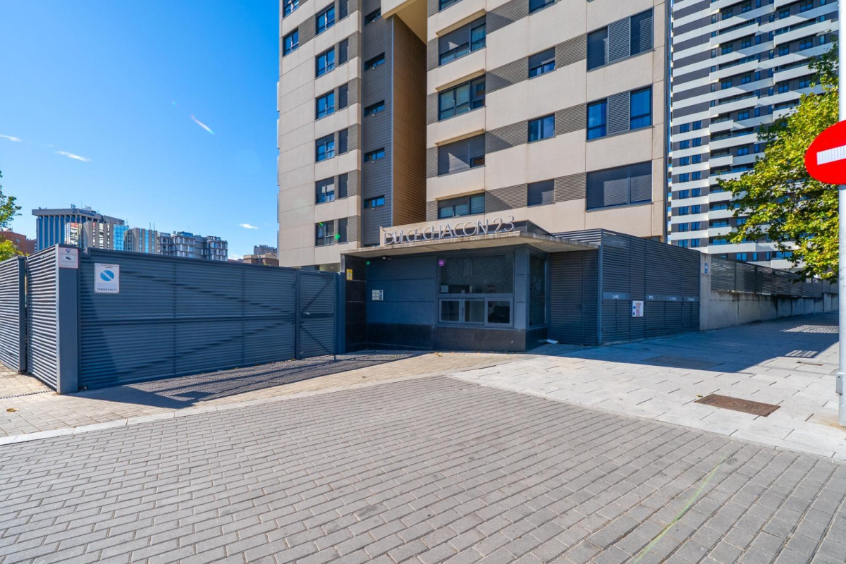 Resale - Apartment  - Madrid - Virgen del Cortijo - Manoteras