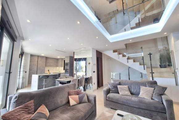 Herverkoop - Woning - Orihuela Costa - Villamartín-Las Filipinas