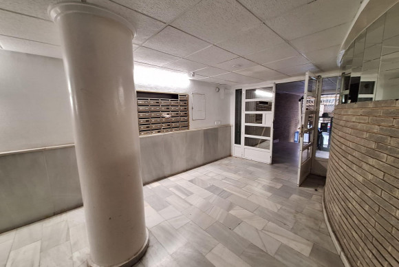 Resale - Ático Dúplex - Torrevieja - Centro