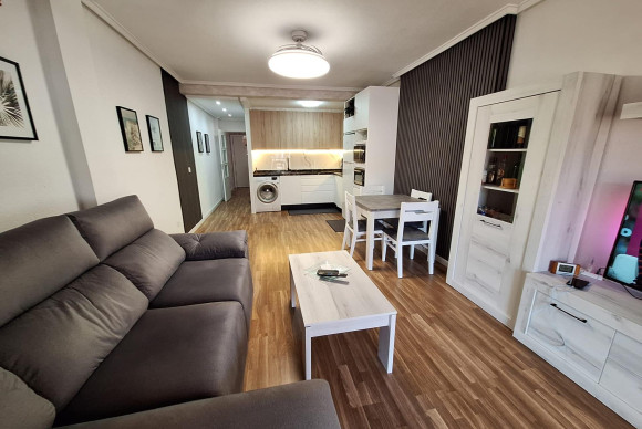 Resale - Ático Dúplex - Torrevieja - Centro