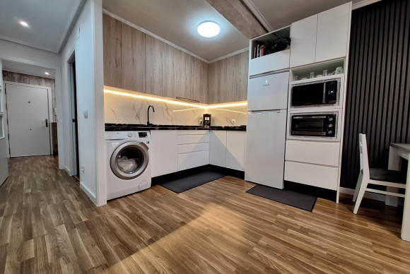 Resale - Ático Dúplex - Torrevieja - Centro