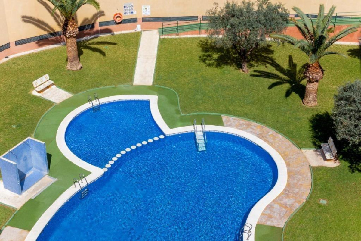 Resale - Apartment  - Torrevieja - Centro