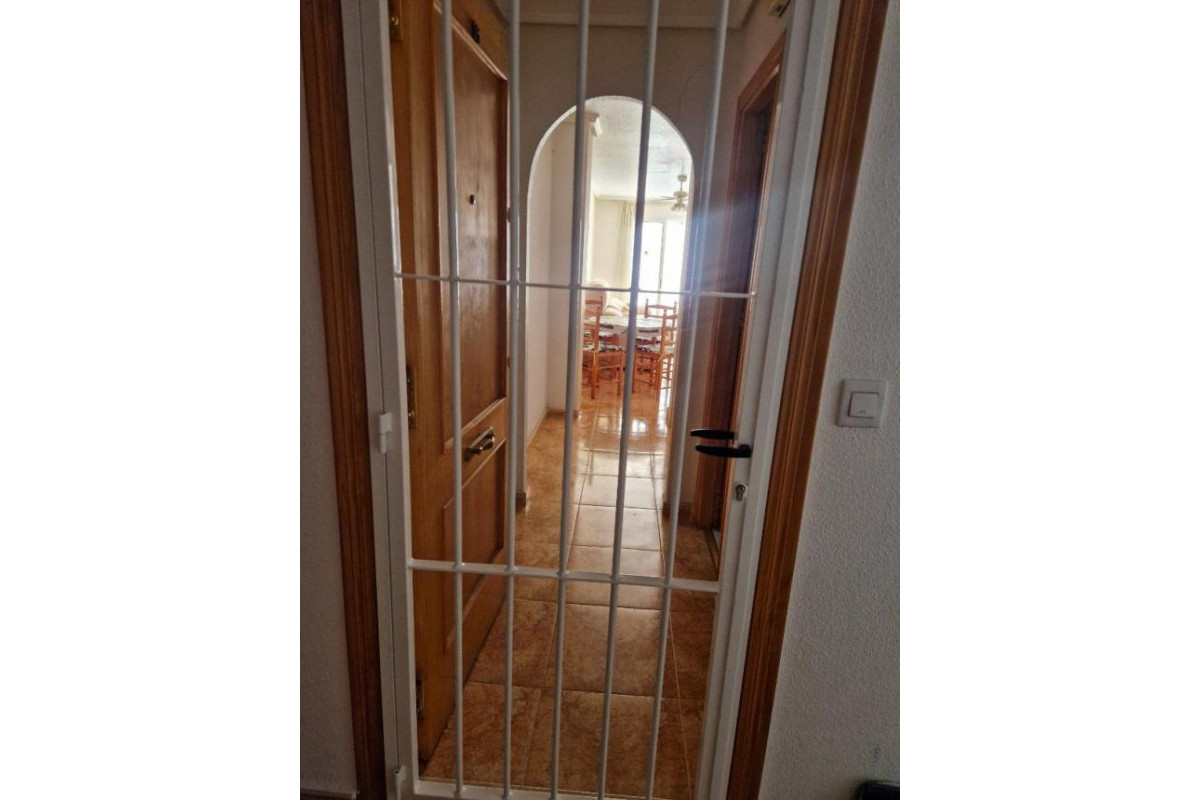 Resale - Apartment  - Torrevieja - Centro