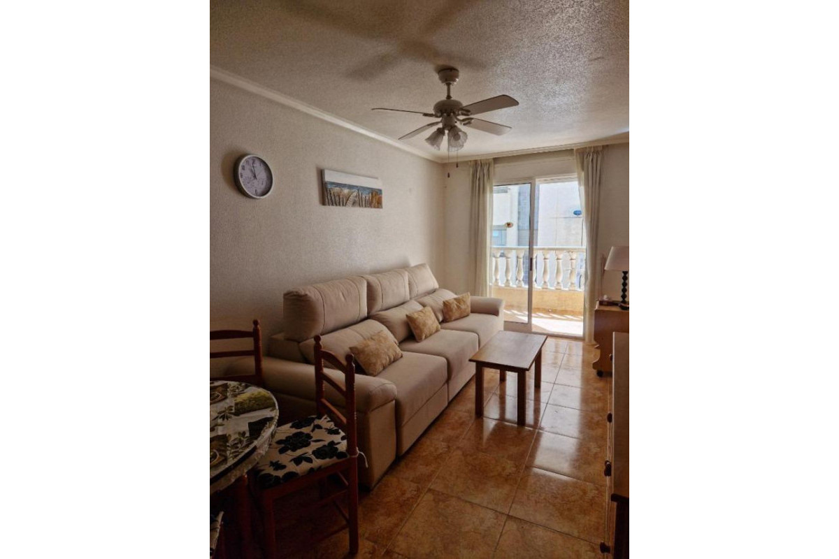 Resale - Apartment  - Torrevieja - Centro