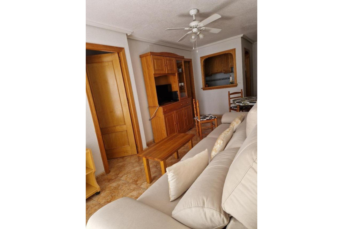 Resale - Apartment  - Torrevieja - Centro