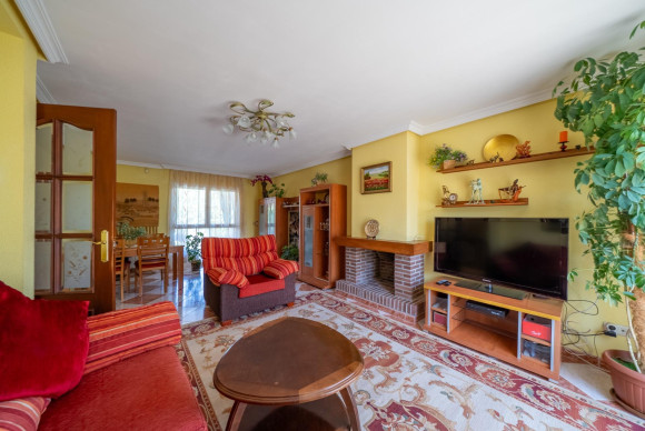 Resale - House - San Martin de Valdeiglesias - Garnacho