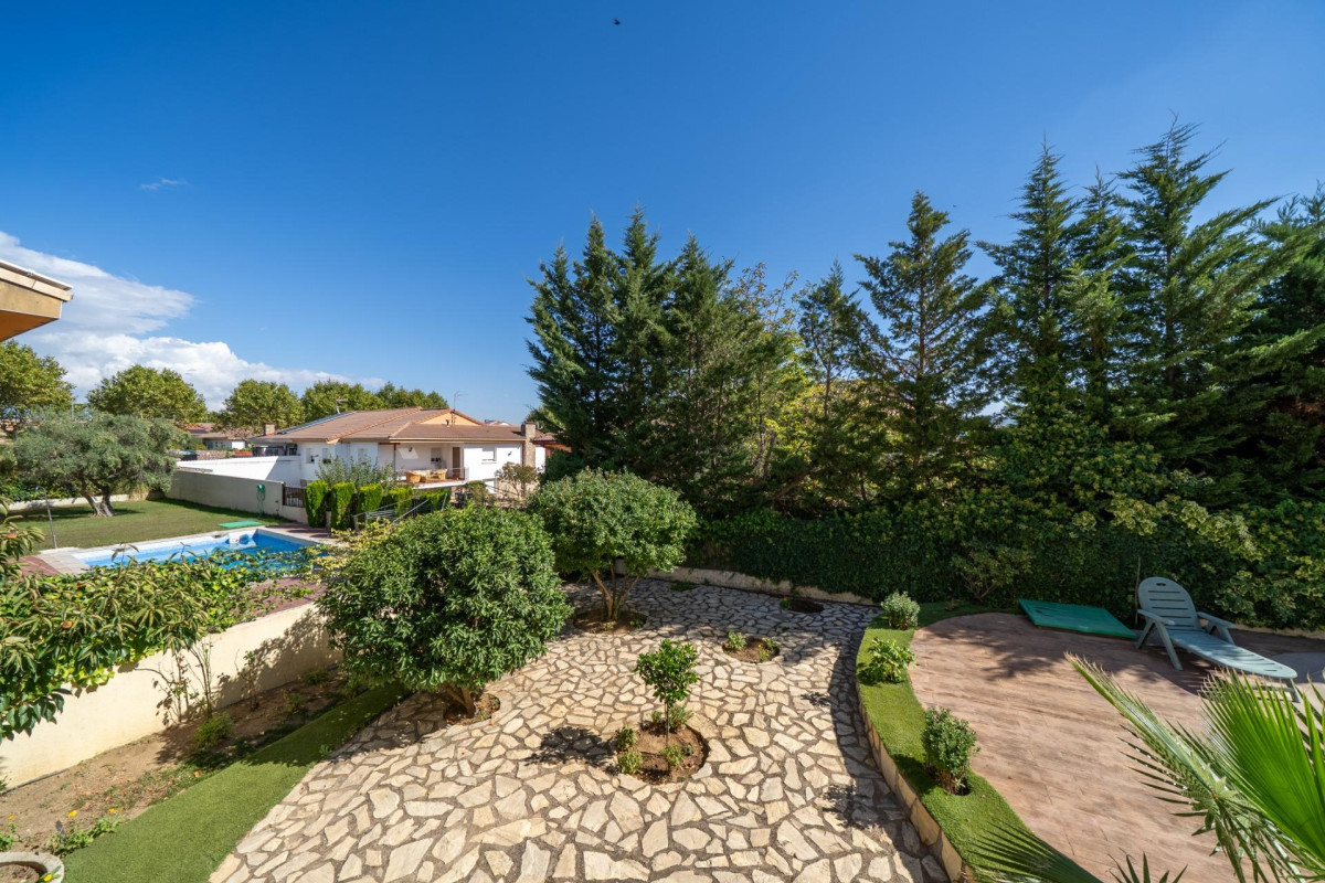 Resale - House - San Martin de Valdeiglesias - Garnacho