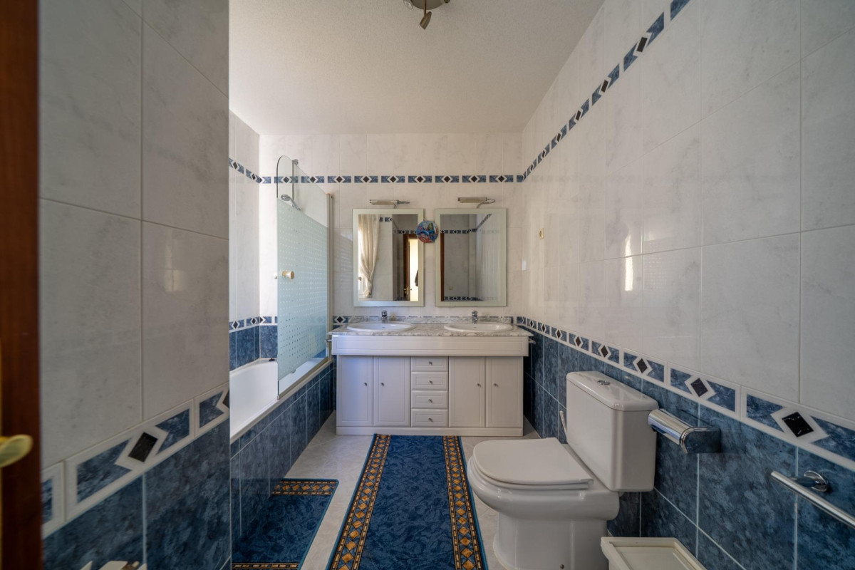 Resale - House - San Martin de Valdeiglesias - Garnacho