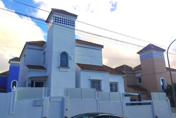 Resale - Villa - San Miguel de Salinas - Las filipinas