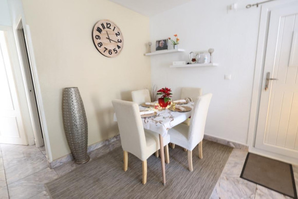 Resale - Apartment  - Torrevieja - Torretas