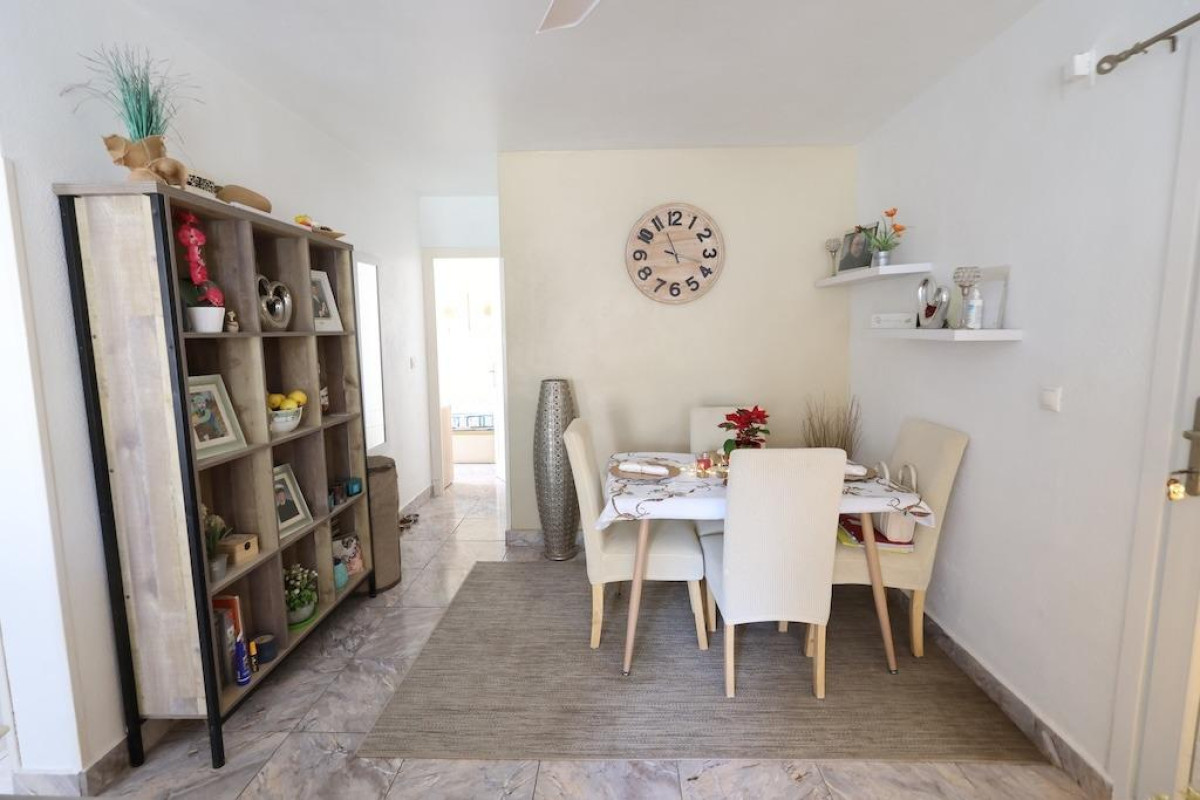 Resale - Apartment  - Torrevieja - Torretas