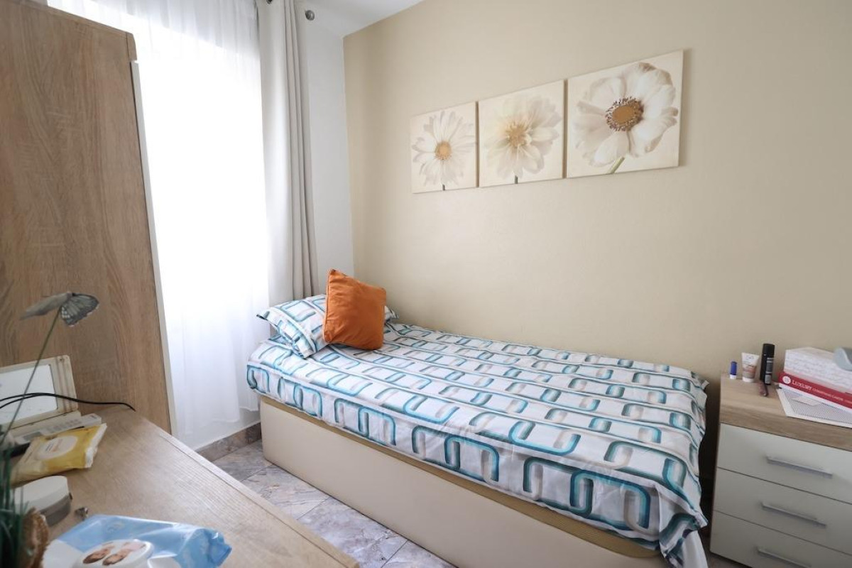 Resale - Apartment  - Torrevieja - Torretas