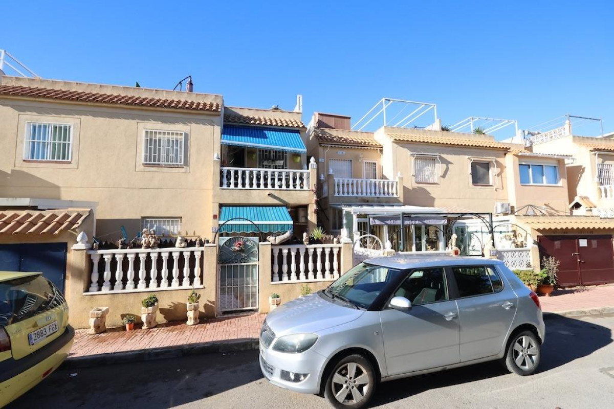 Resale - Apartment  - Torrevieja - Torretas