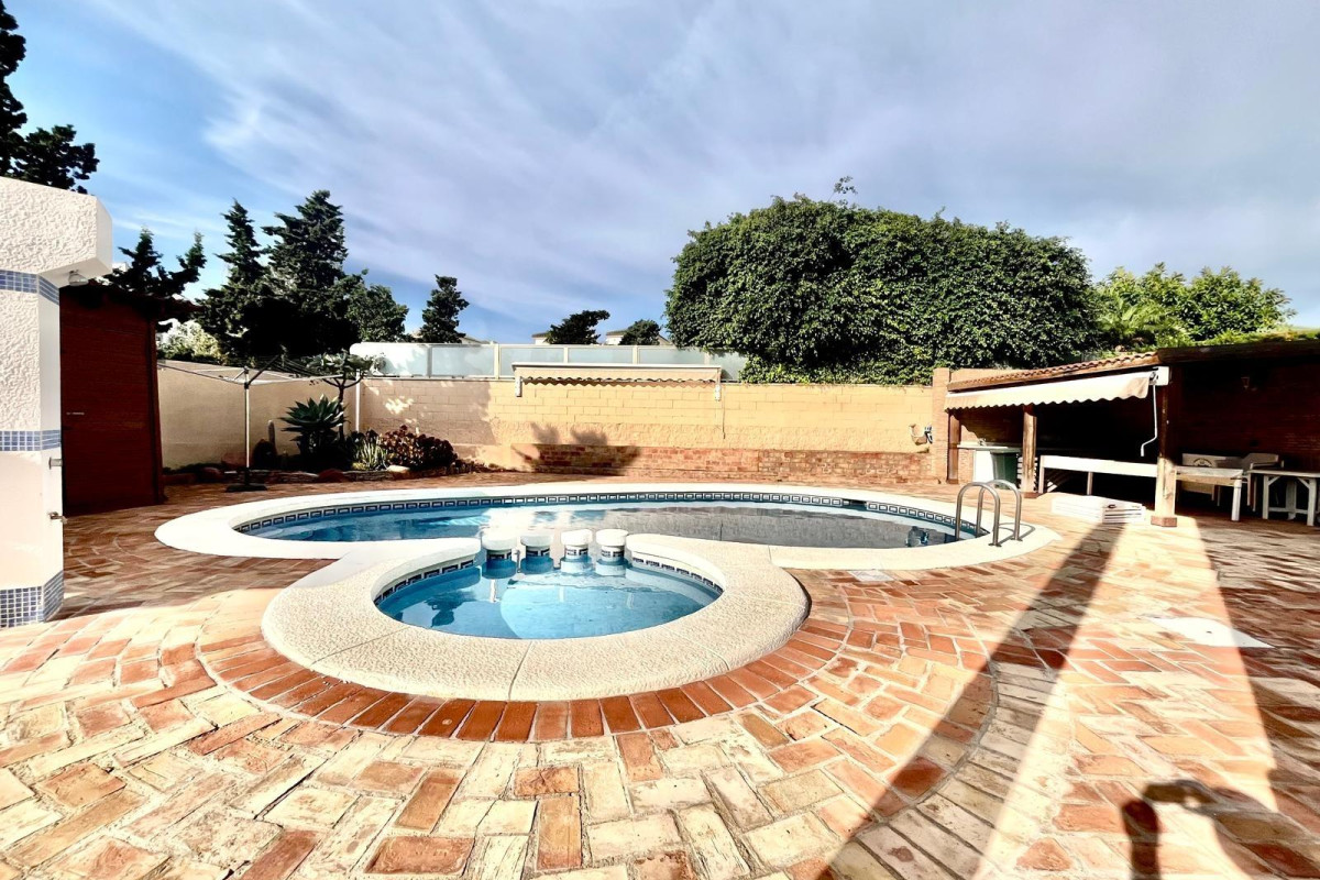 Herverkoop - Villa - Torrevieja - Torre la mata