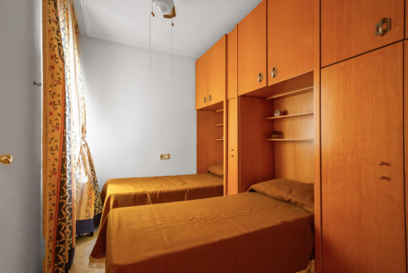 Resale - Apartment  - Torrevieja - Playa del Cura