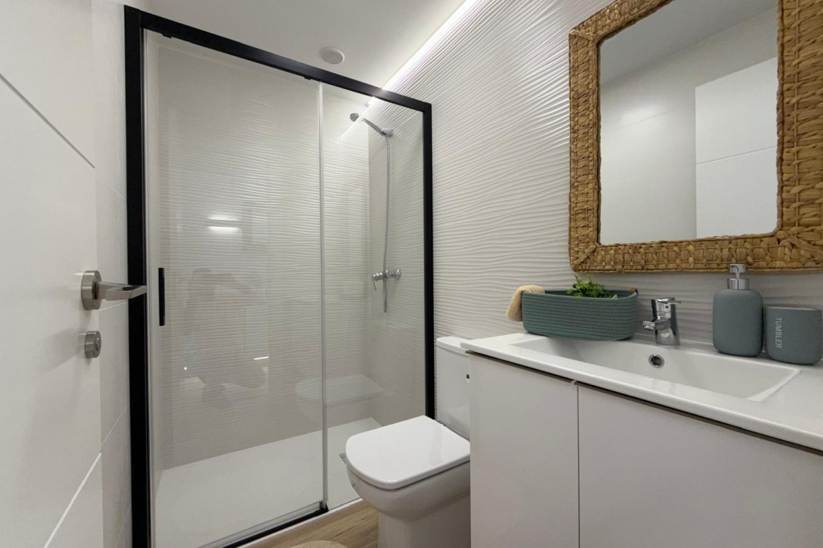 Resale - Apartment  - Torrevieja - Punta prima