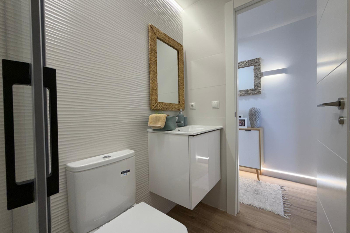 Resale - Apartment  - Torrevieja - Punta prima