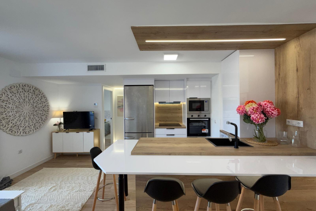 Resale - Apartment  - Torrevieja - Punta prima