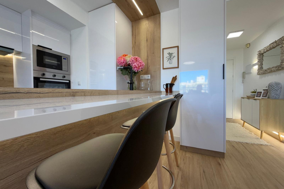 Resale - Apartment  - Torrevieja - Punta prima